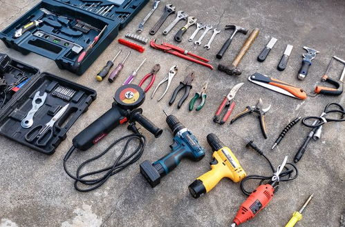 常见五金工具与通讯设备概述